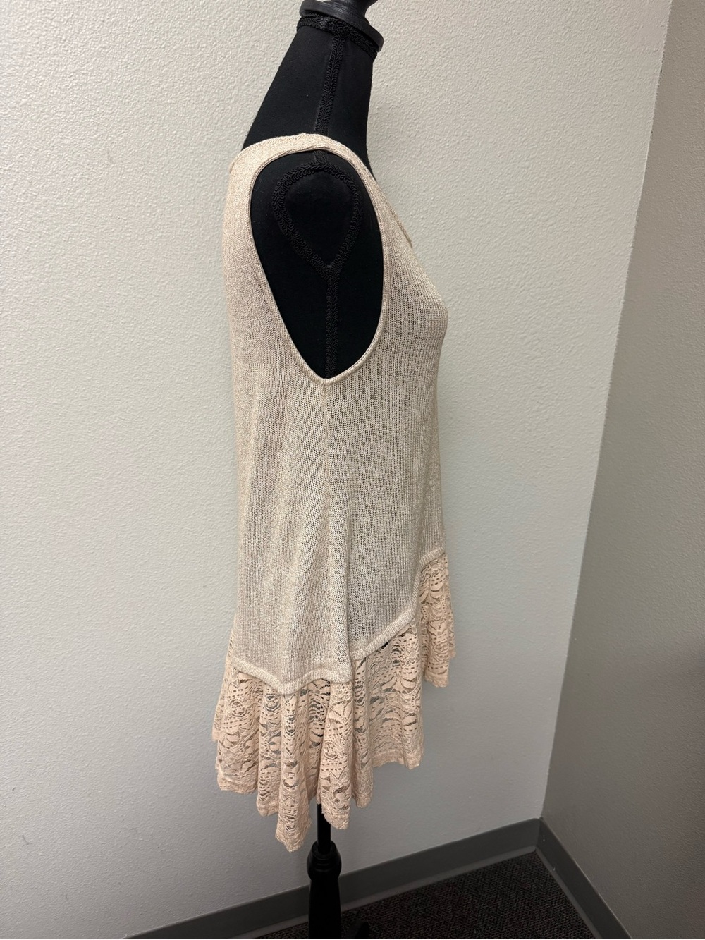 Altar'd State Tan Knit Lace Hem Tunic Tank XL Boho Cottagecore Romantic - Picture 6 of 9